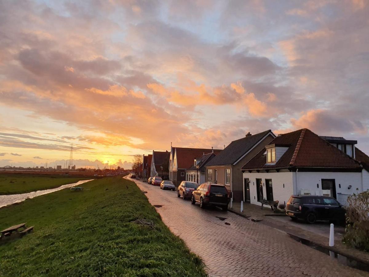 Very Nice In Durgerdam, With Private Garden, Free Parking, Pets Allowed Ferienhaus *